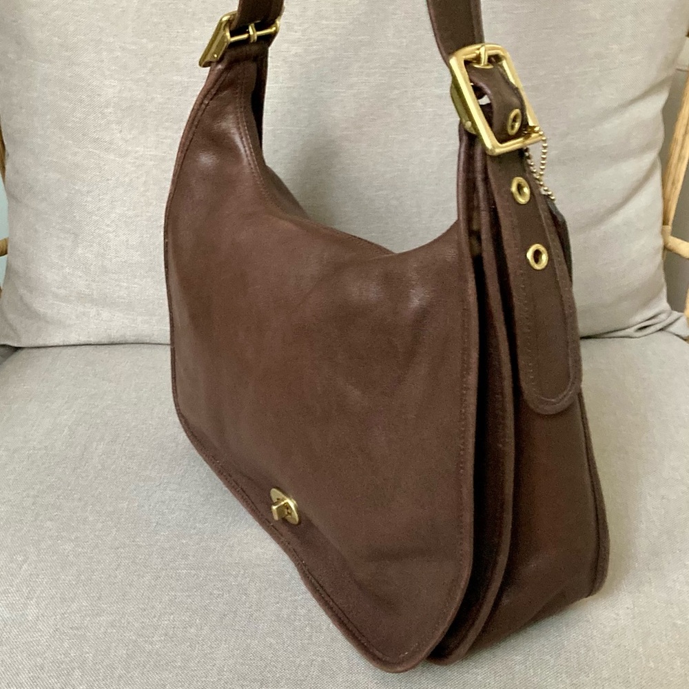 Vintage Coach Legacy 9718 Saddle Bag | 1990s Glove-Tanned Leather Rich Mahogany - Picture 2 of 9
